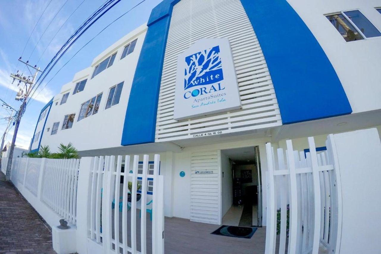 White Coral Apartasuites San Andrés Exterior foto